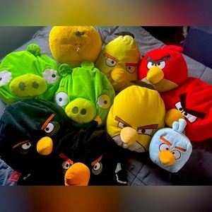 Lot of 10 big Angry Bird plush toys. Stuffed animals official angry birds merch